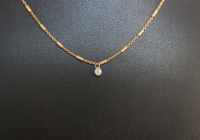 Collier en argent doré et pendentif en perle de diamant